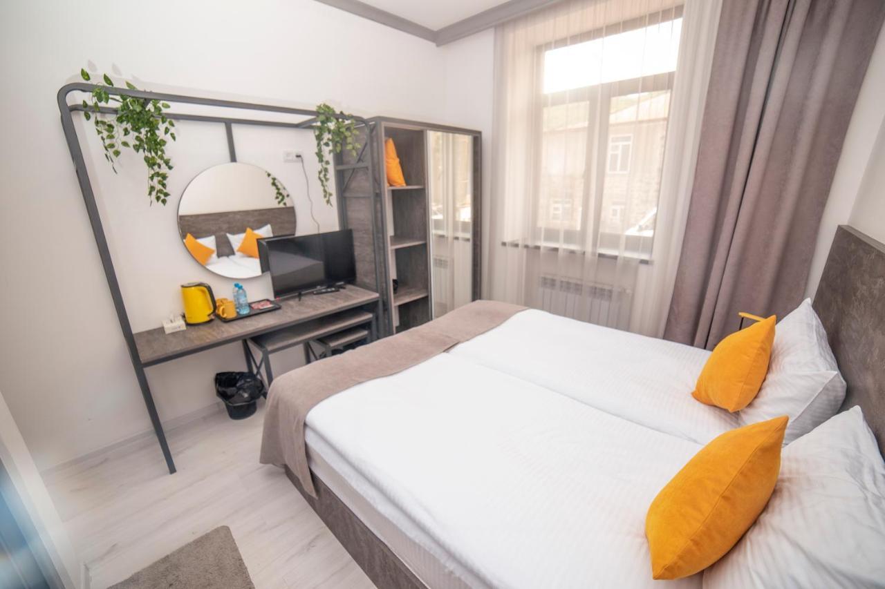Popock Goris Hotel Ngoại thất bức ảnh
