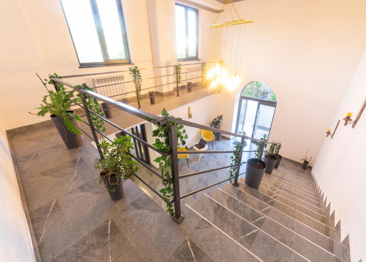 Popock Goris Hotel Ngoại thất bức ảnh