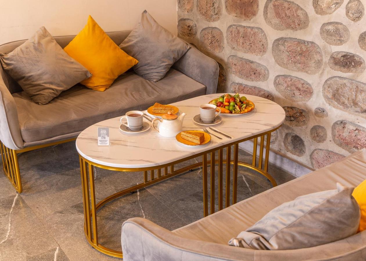 Popock Goris Hotel Ngoại thất bức ảnh