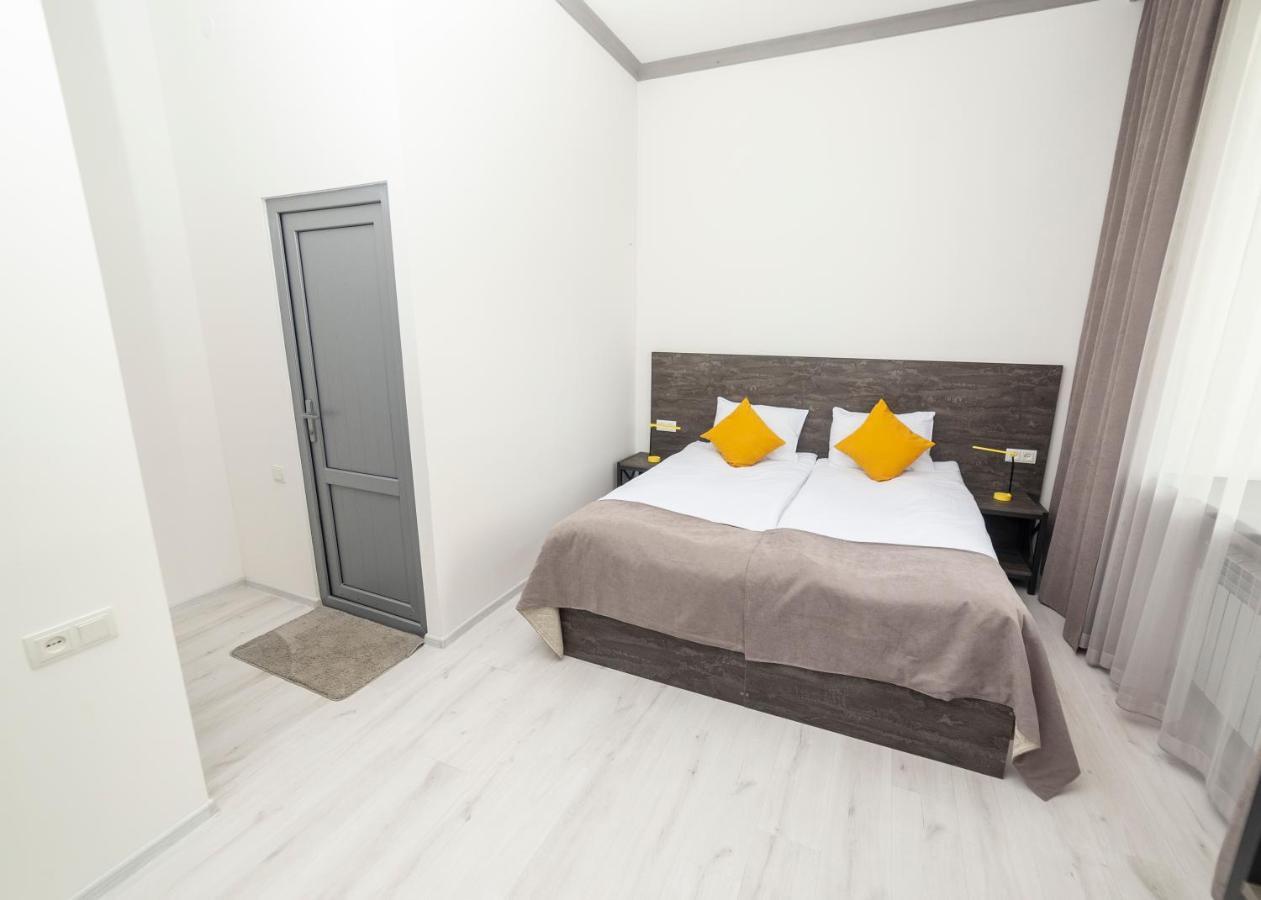 Popock Goris Hotel Ngoại thất bức ảnh