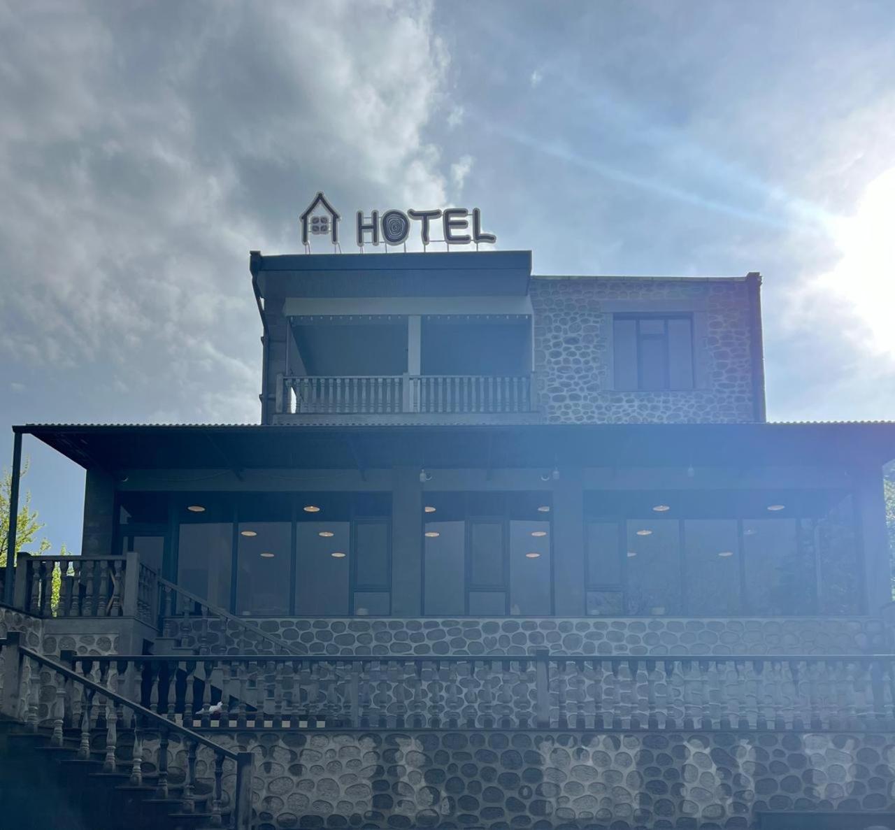 Popock Goris Hotel Ngoại thất bức ảnh